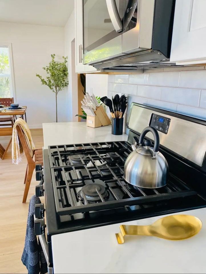 230 Mira Mar Ave #A - Photo 6 of 13