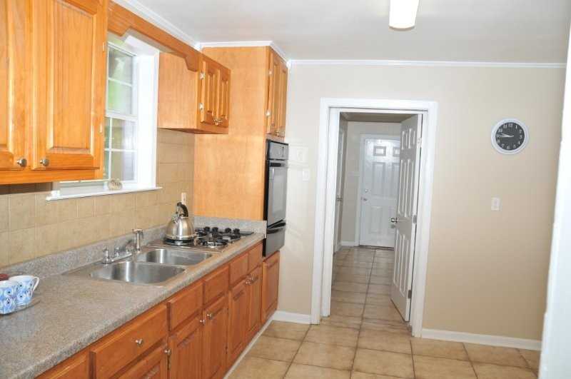 1726 Horace St - Photo 2 of 8