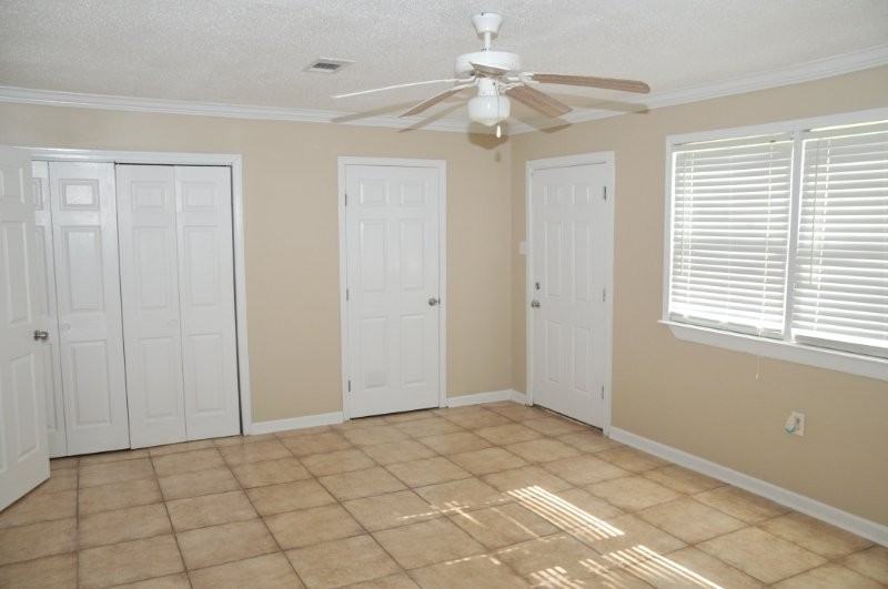 1726 Horace St - Photo 5 of 8
