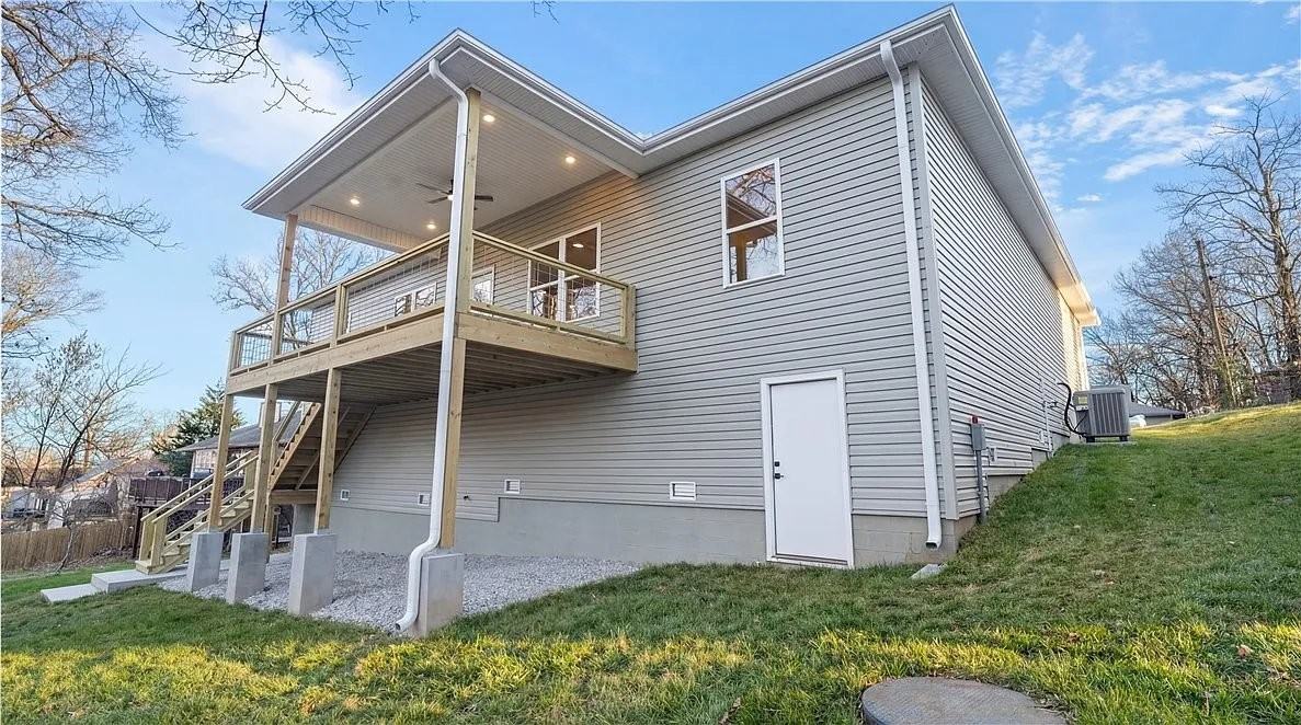 5 Burnham Dr - Photo 7 of 19