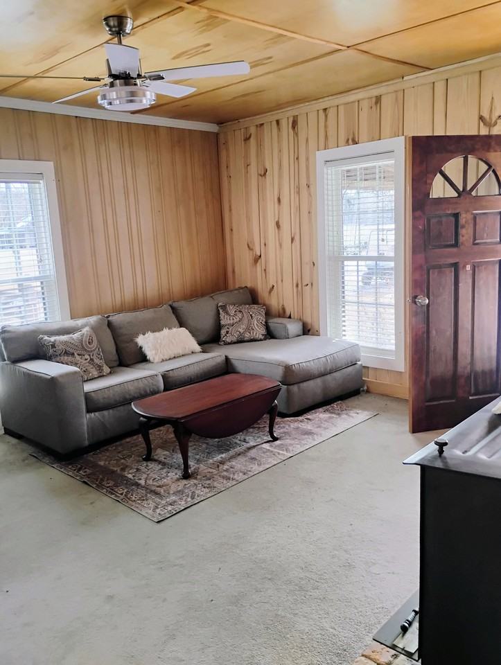 5435 Indian Ridge Rd - Photo 3 of 16