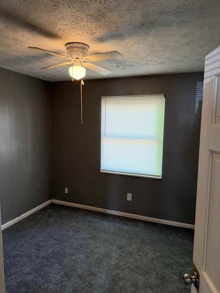 6432 Woodstone Way - Photo 3 of 8