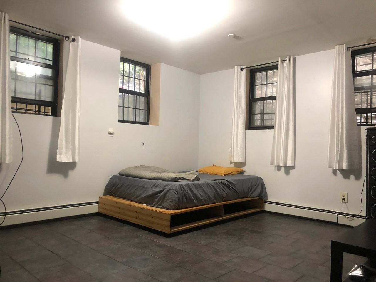558 Lafayette Ave #1R - Photo 3 of 19