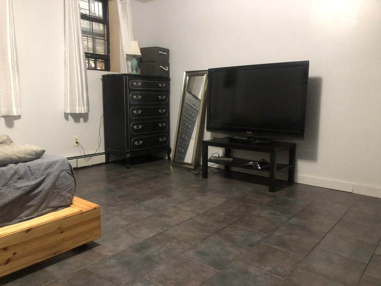 558 Lafayette Ave #1R - Photo 6 of 19