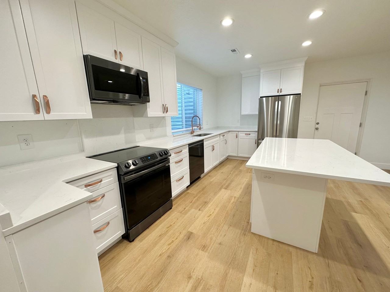 4493 W Wharton Dr #BS - Photo 2 of 18