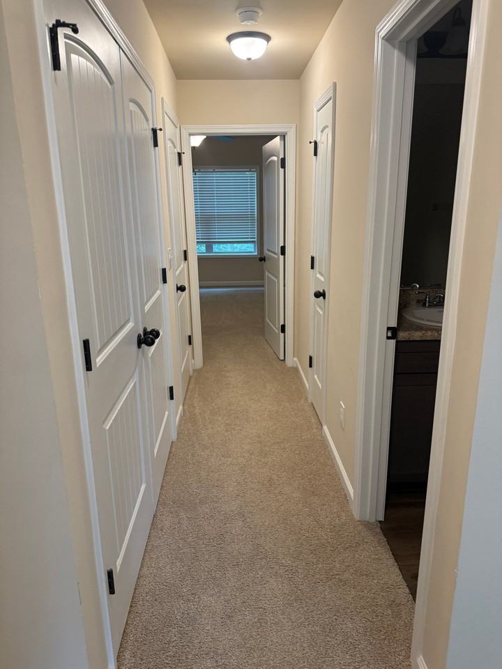 213 Camellia Ct - Photo 4 of 8