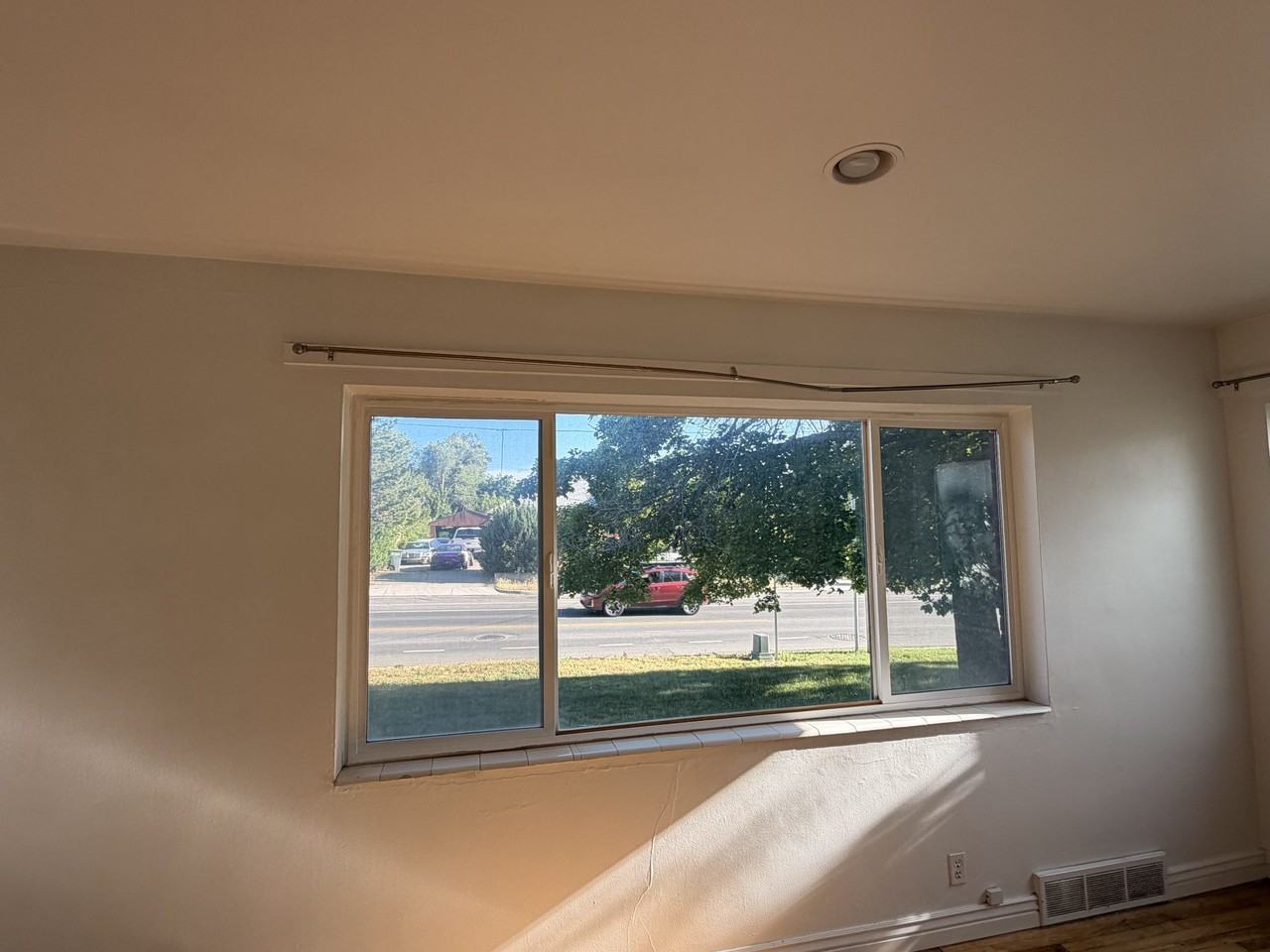 2695 S Melbourne St - Photo 4 of 10