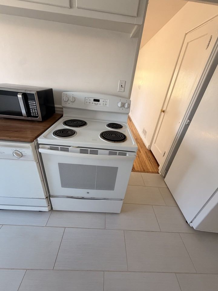 2695 S Melbourne St - Photo 5 of 10