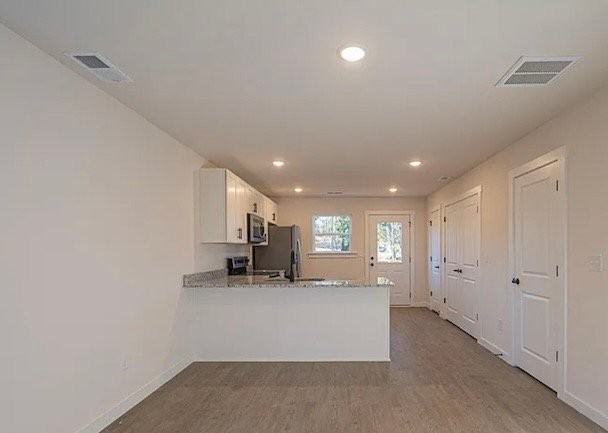 1038 12th St Ne - Photo 4 of 10