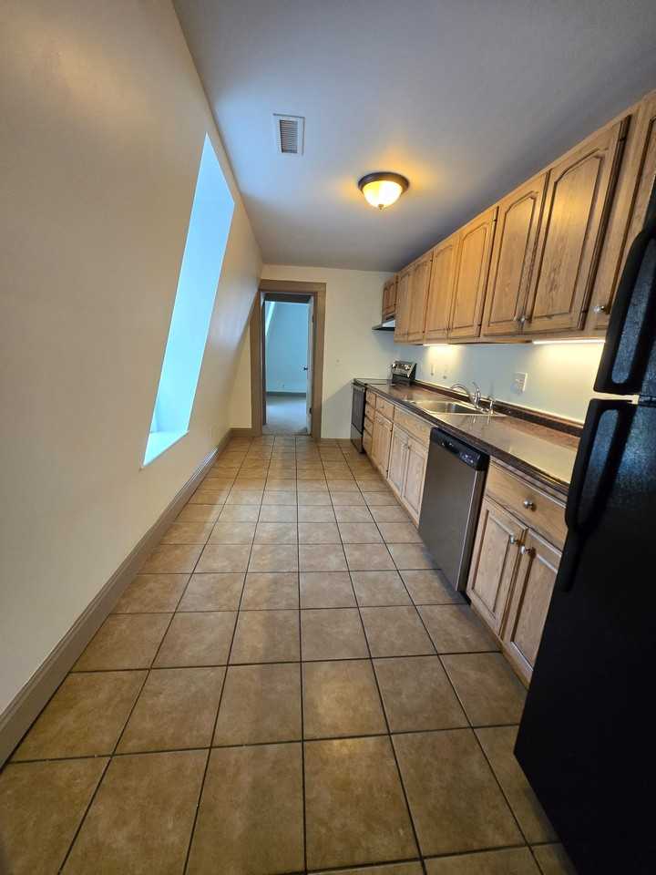 127 Pearl St #2N - Photo 4 of 20