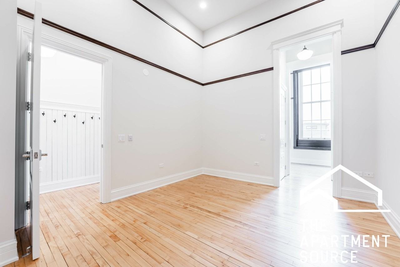 1448 W Augusta Blvd #3 - Photo 2 of 9