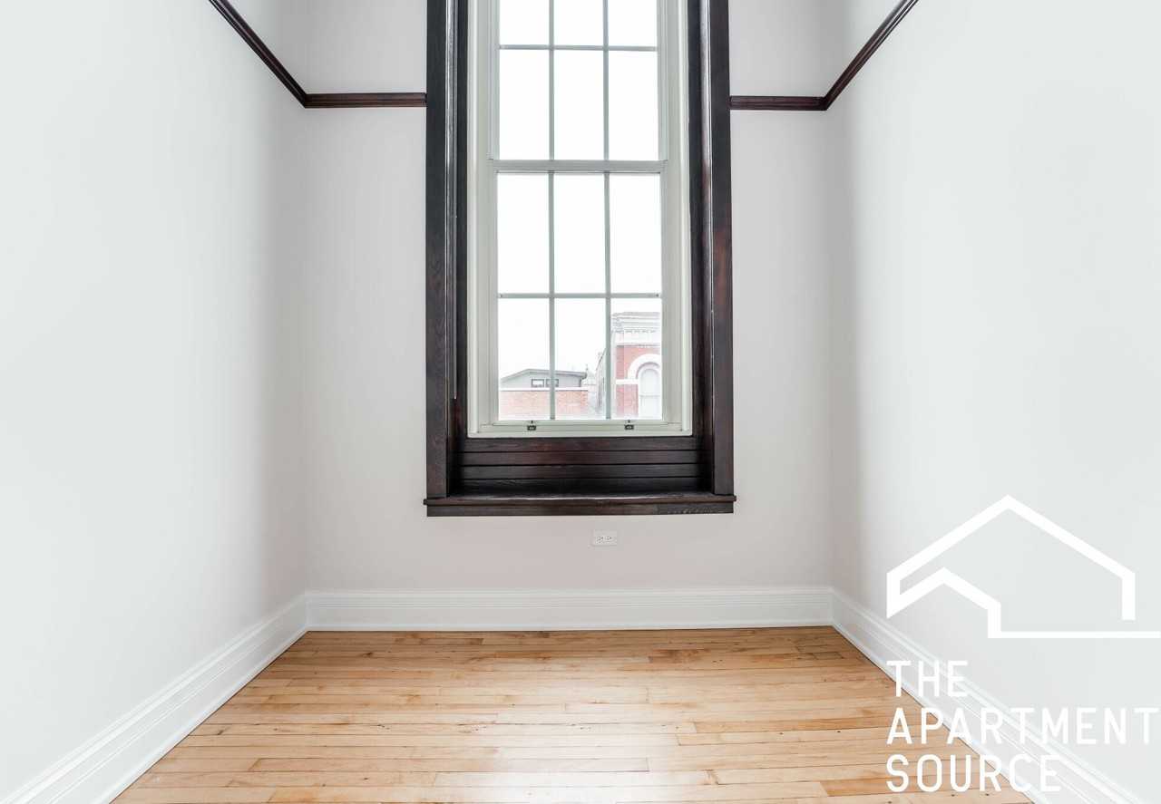 1448 W Augusta Blvd #3 - Photo 3 of 9