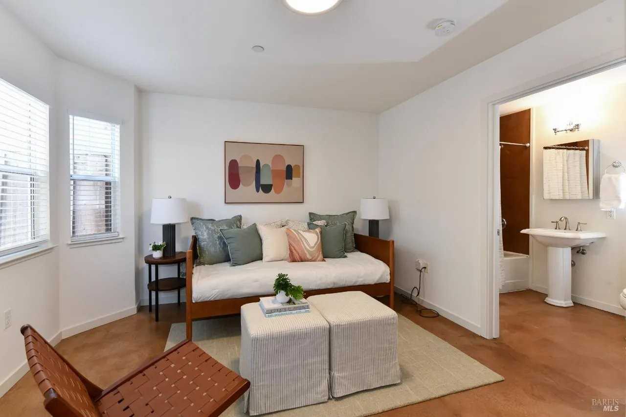 130A Valley Oak Dr #A - Photo 4 of 6
