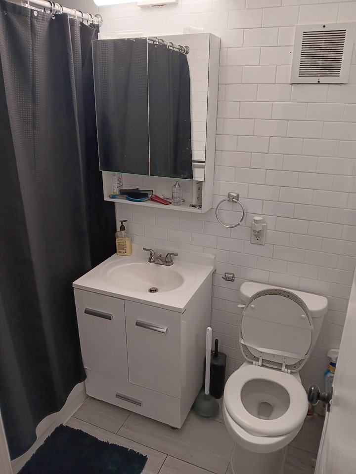 3207 Oxford Ave #1 - Photo 3 of 8