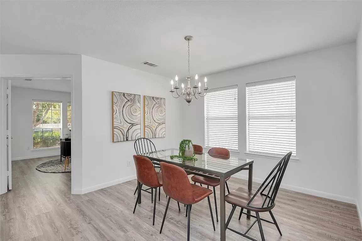 9308 Liberty Crossing Dr - Photo 7 of 25
