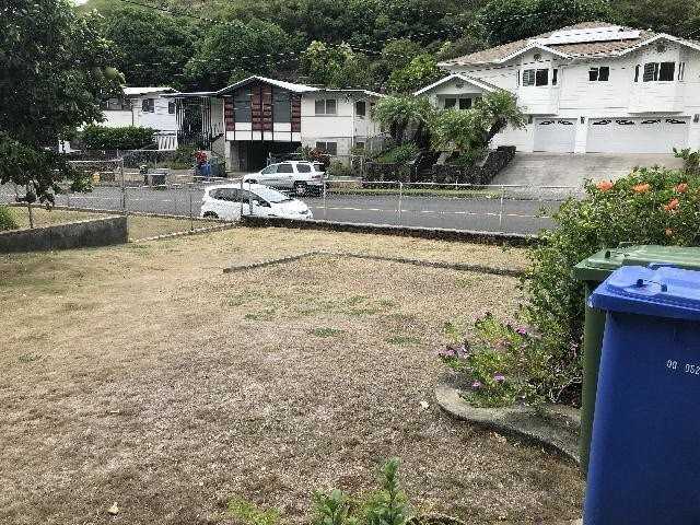 1655 Onipaa St - Photo 3 of 16