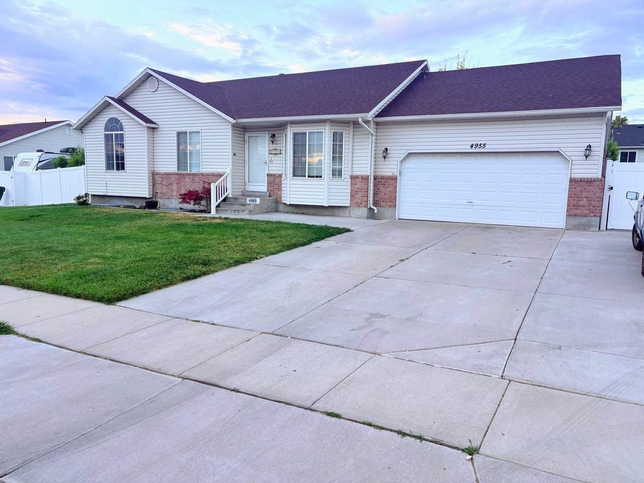 4955 W Thrush Hill Dr - Photo 2 of 12
