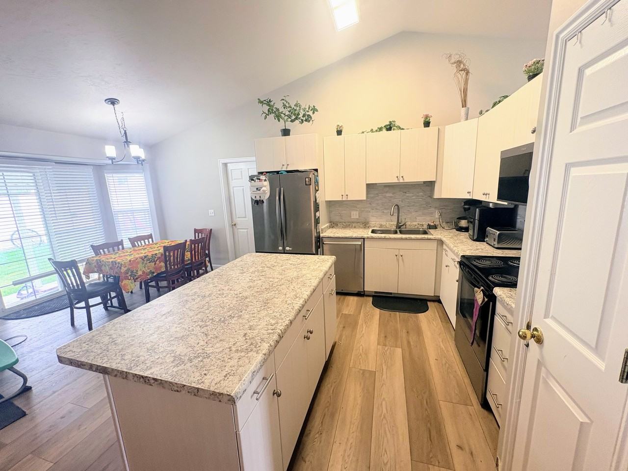 4955 W Thrush Hill Dr - Photo 4 of 12