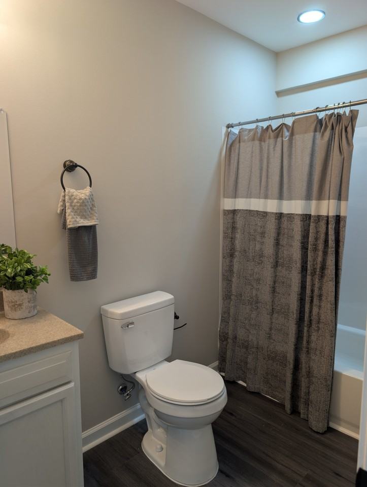 1013 Pinelane Rd - Photo 7 of 20