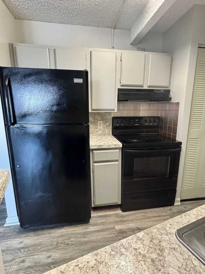 1400 Millersport Hwy #506 - Photo 2 of 13