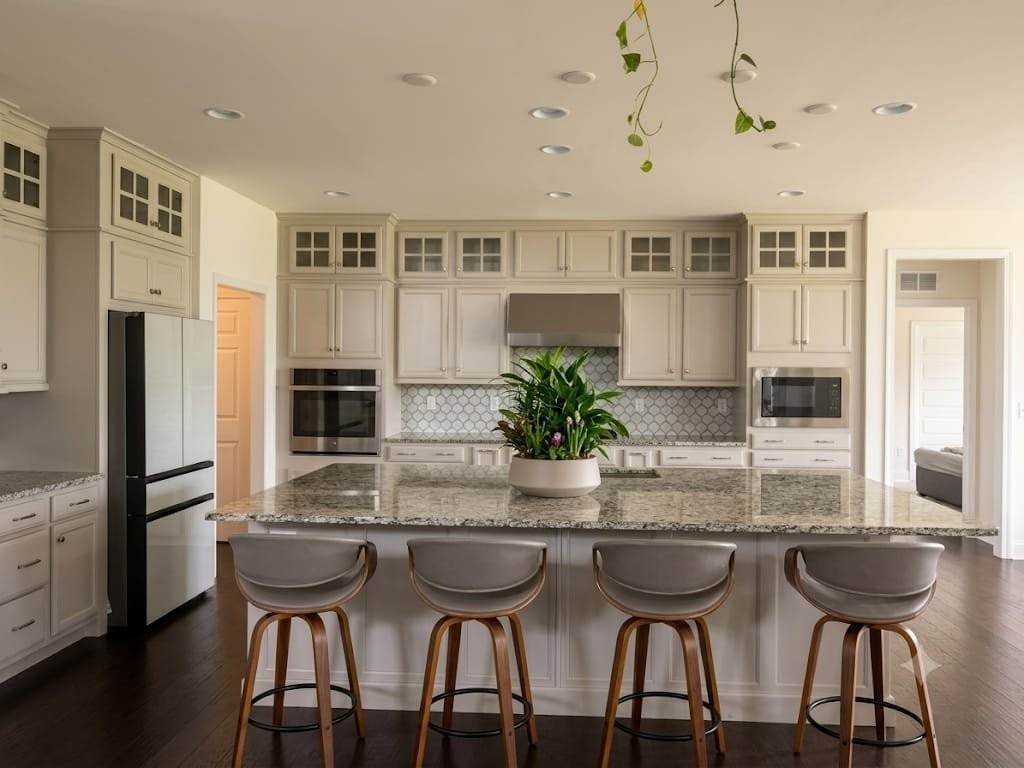 18037 Bay Point Way - Photo 3 of 5