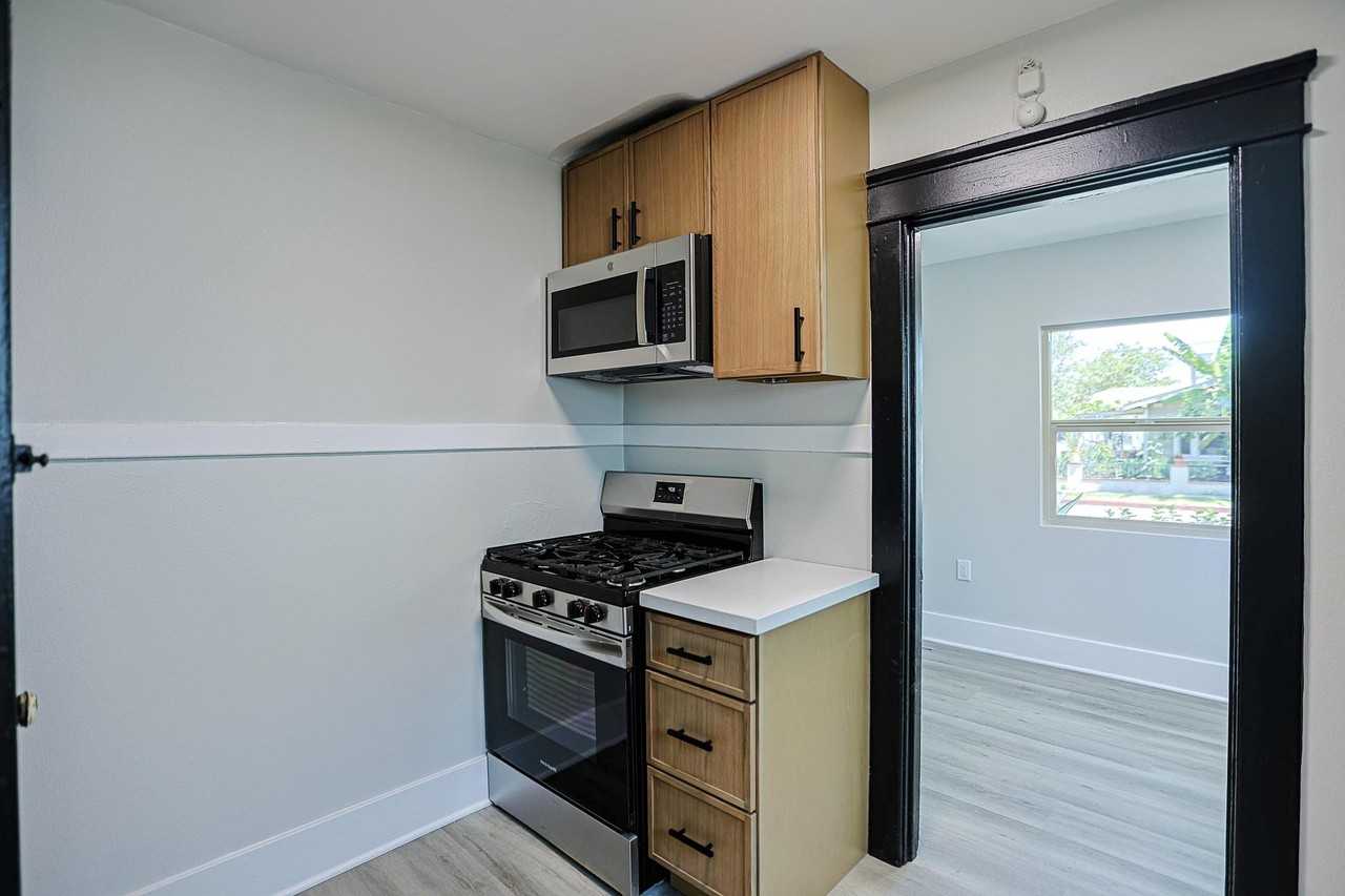 401 S Garnsey St #401 - Photo 7 of 15
