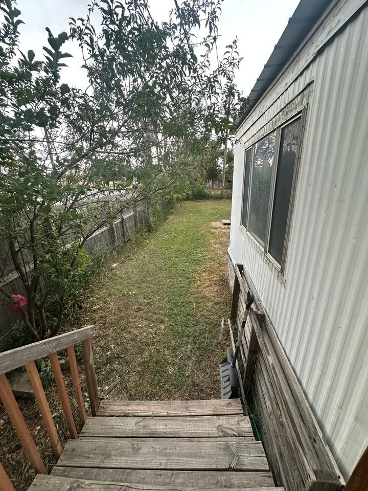 3122 S Greeley Hwy - Photo 3 of 16