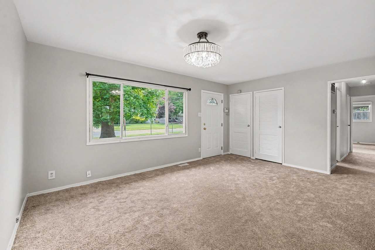 8490 Smallwood Ln - Photo 5 of 16