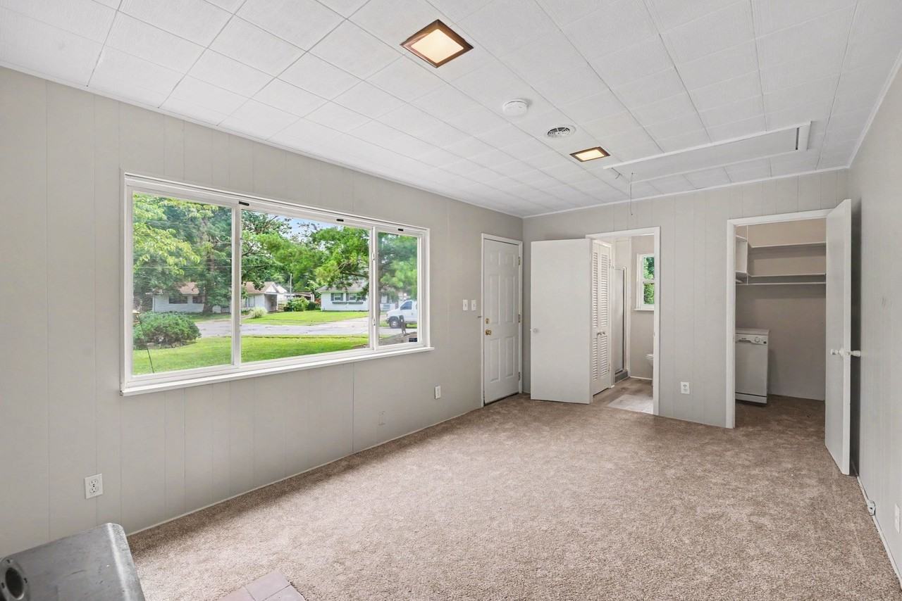 8490 Smallwood Ln - Photo 6 of 16