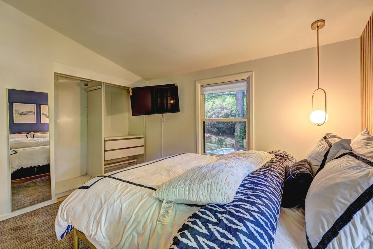 3497 Northcrest Rd - Photo 2 of 20