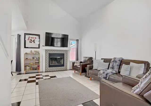 1428 Daybreak Dr - Photo 5 of 13