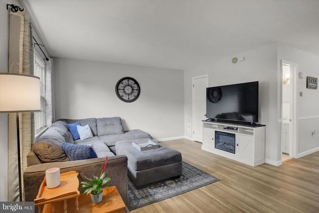 708 Cumberland Ave - Photo 2 of 20