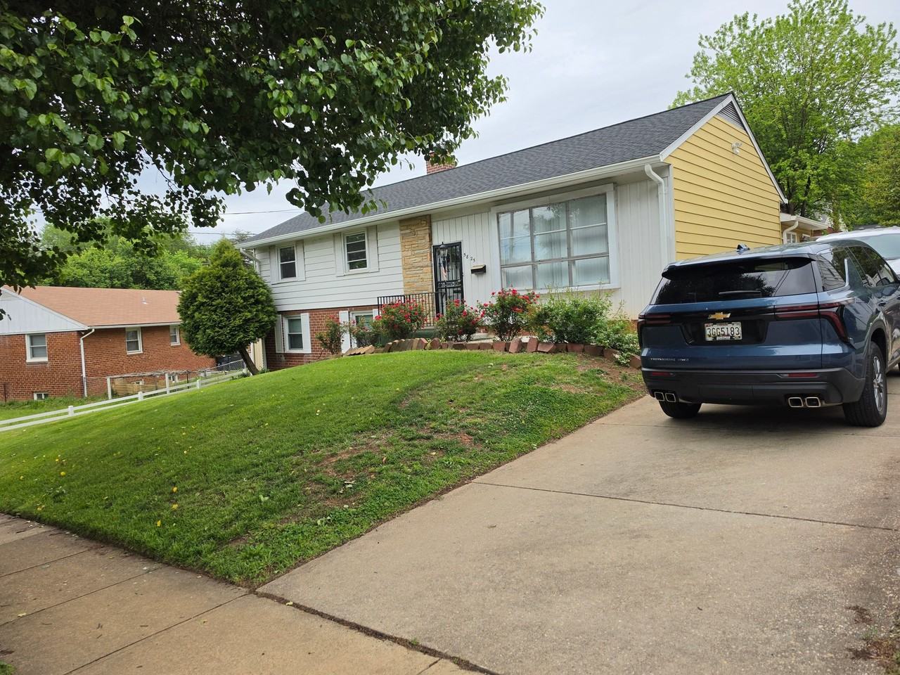 5825 Lamont Dr - Photo 2 of 20