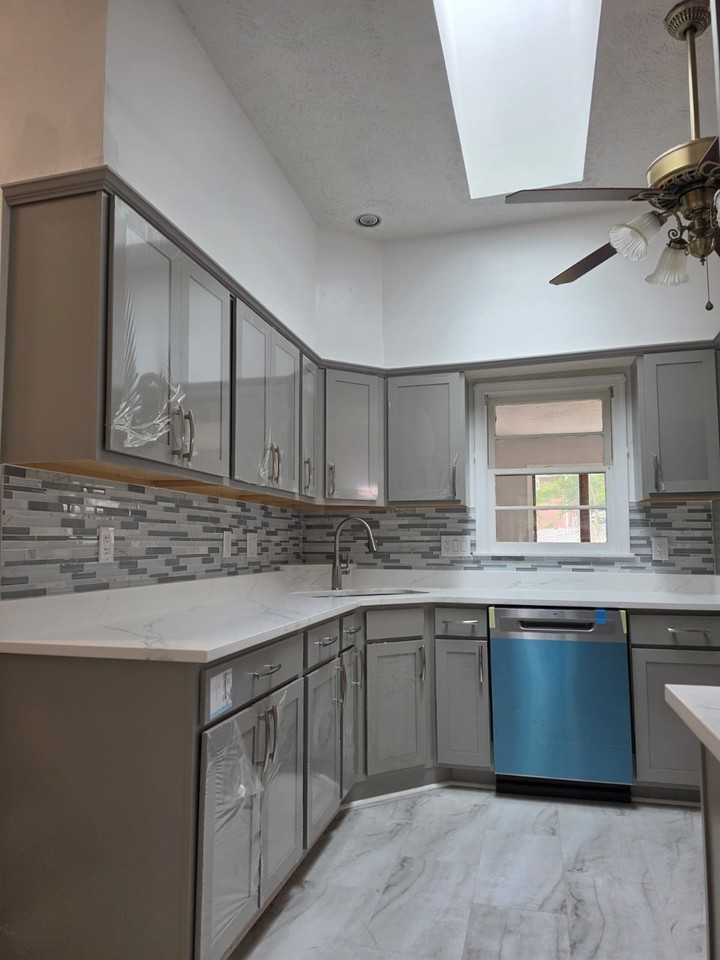 5825 Lamont Dr - Photo 4 of 20