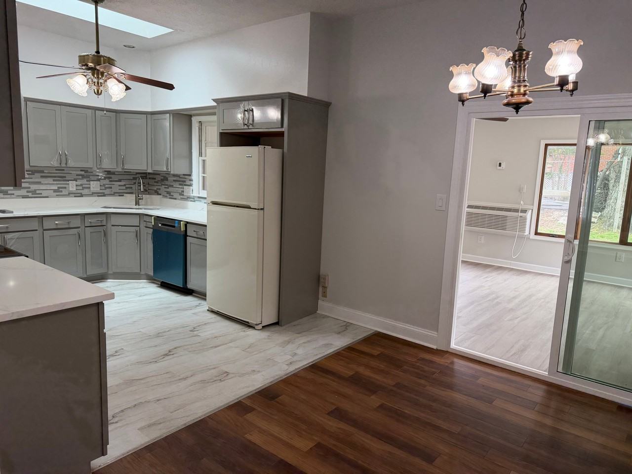 5825 Lamont Dr - Photo 6 of 20