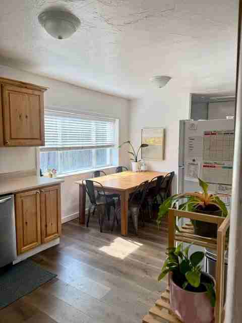 311 N Center St - Photo 6 of 19