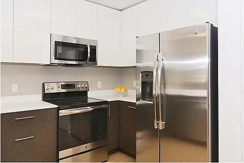 130 37th St #8 - Photo 4 of 8