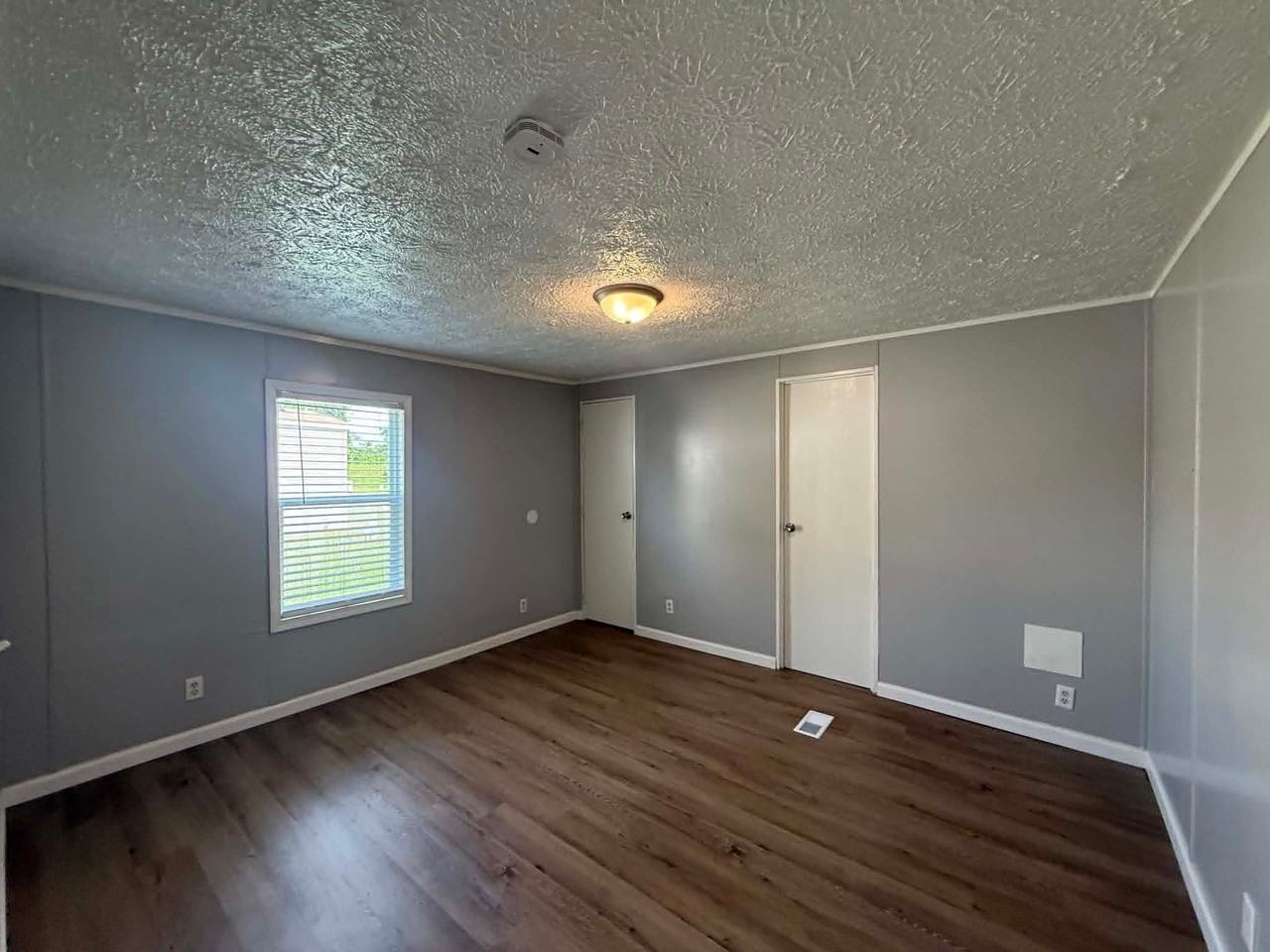 1236 N Oaklane Rd #297 - Photo 4 of 7