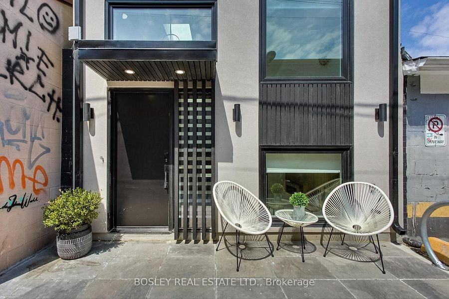 13R Mansfield Avenue - Photo 2 of 31