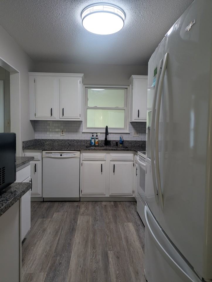 6521 Cadbury Dr #NA - Photo 7 of 46