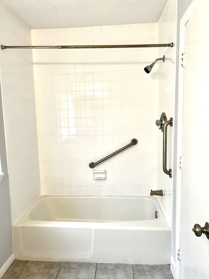 1671 Main St #14 - Photo 4 of 6
