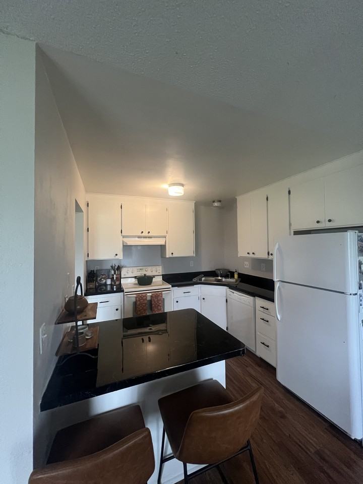 3119 Bellaire Ave #3119 - Photo 2 of 20