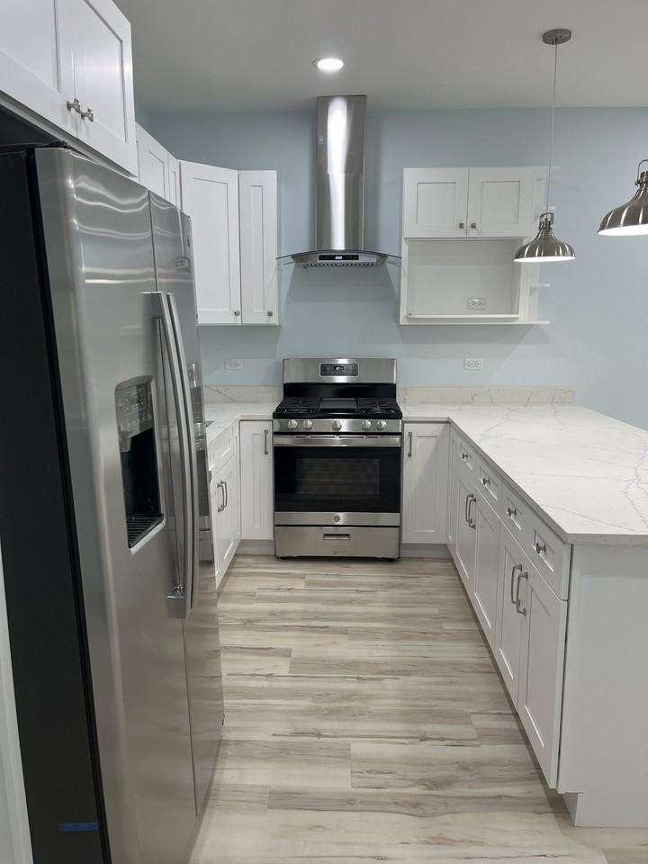 703 N Homan Ave #1 - Photo 4 of 16