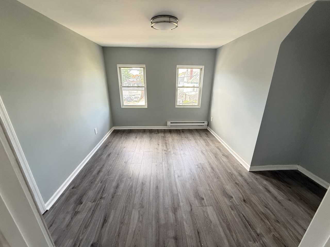 454 Park Ave #3 - Photo 4 of 6