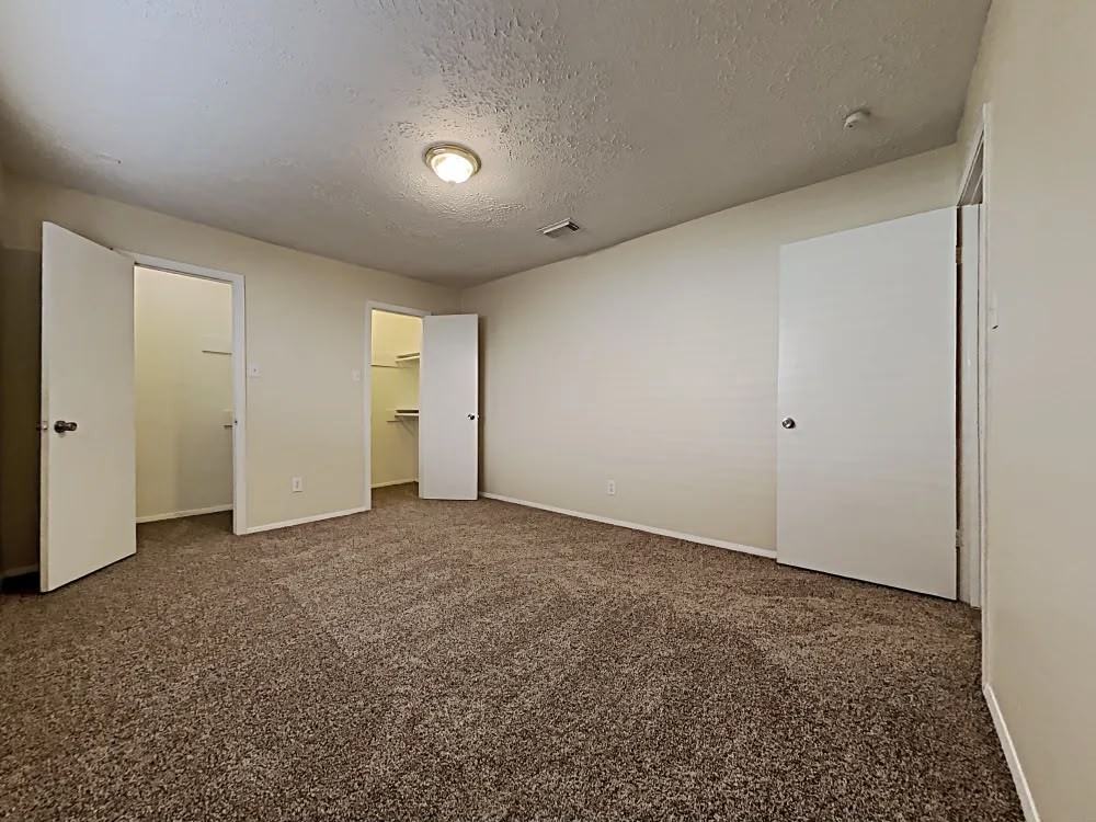 5130 Enyart St #NA - Photo 2 of 5