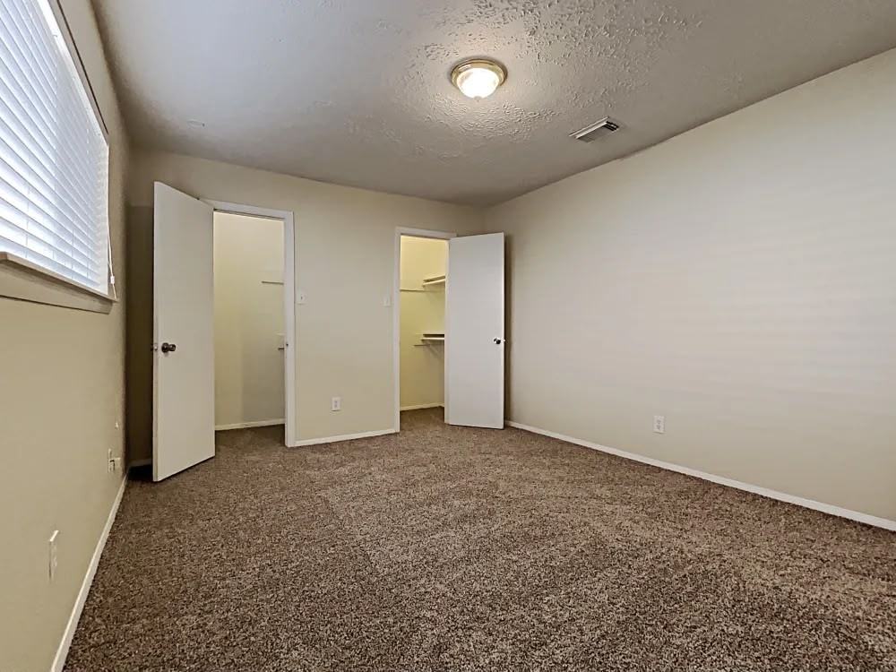 5130 Enyart St #NA - Photo 3 of 5