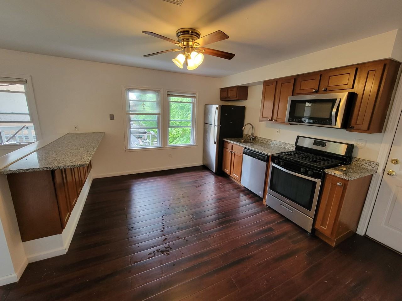 54 Golden Hill St #3 - Photo 7 of 27
