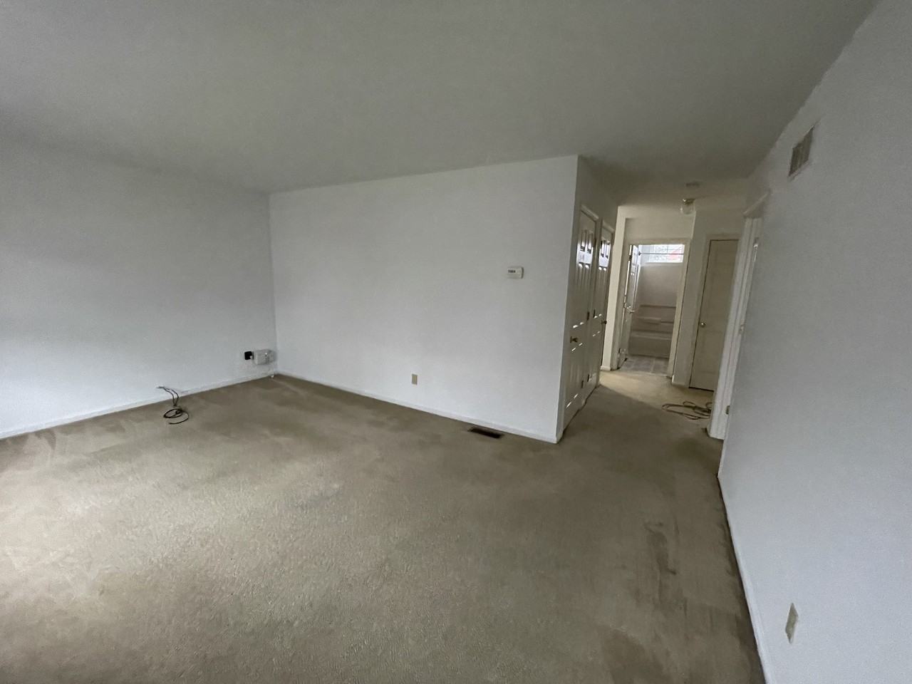 217 New St #217 - Photo 5 of 9