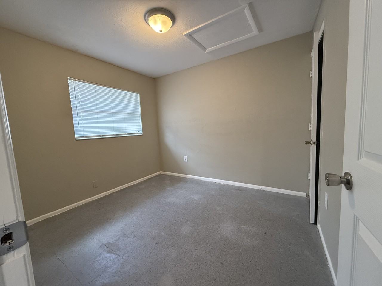 114 Court St Sw #NA - Photo 5 of 8