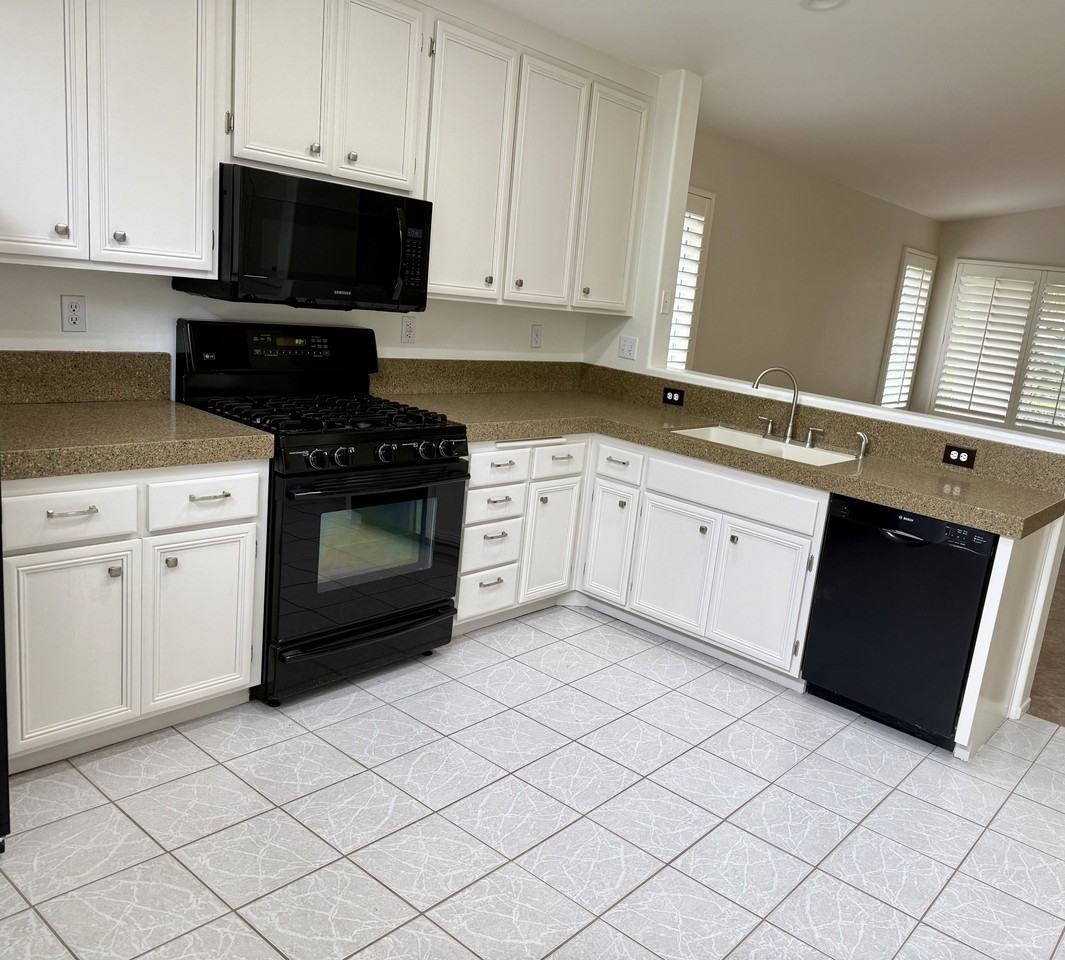 2471 Marigold Way #NA - Photo 6 of 7